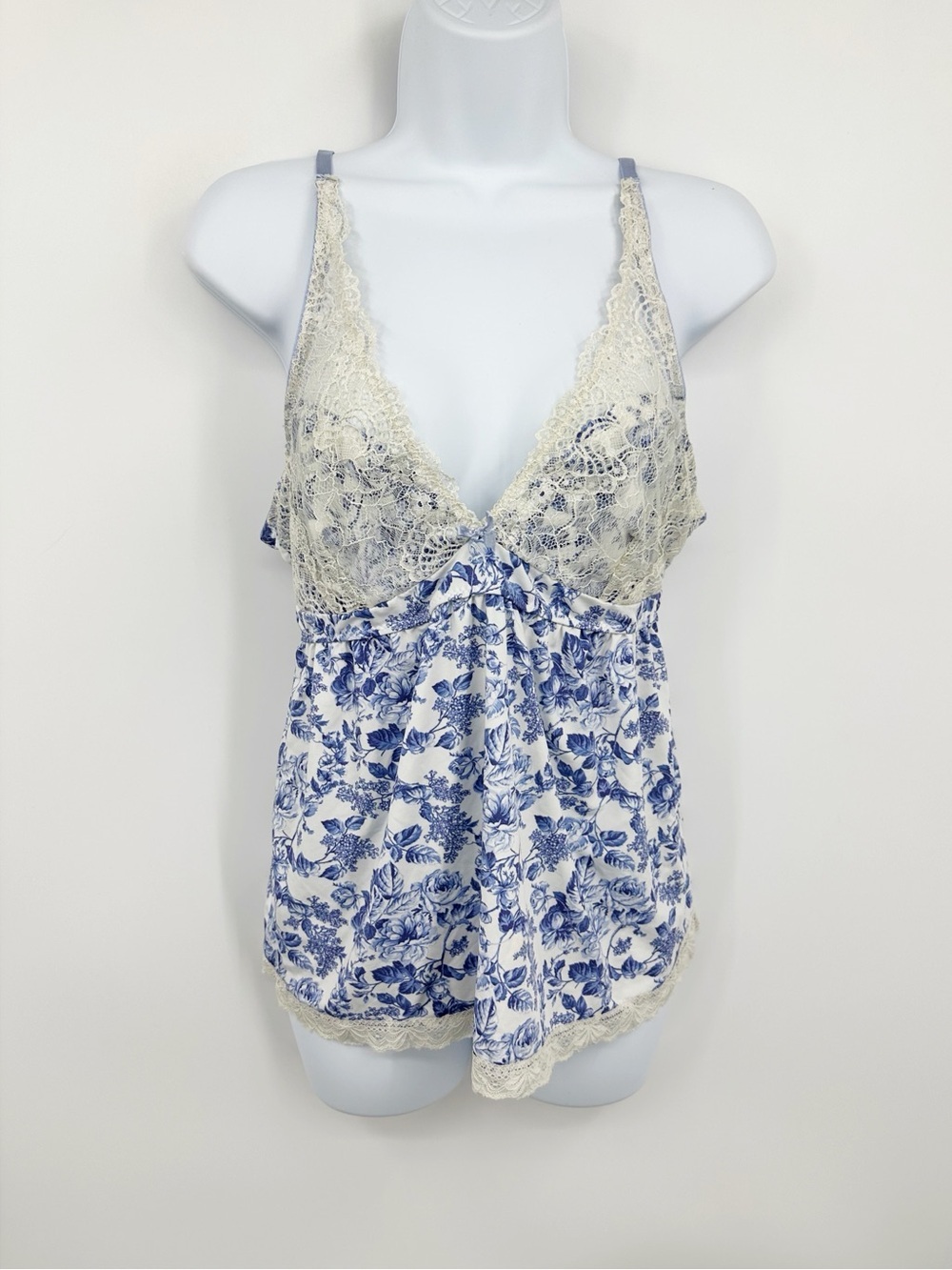 Laura Ashley Blue Floral Lace V Neck Camisole Top Size Large Fairy